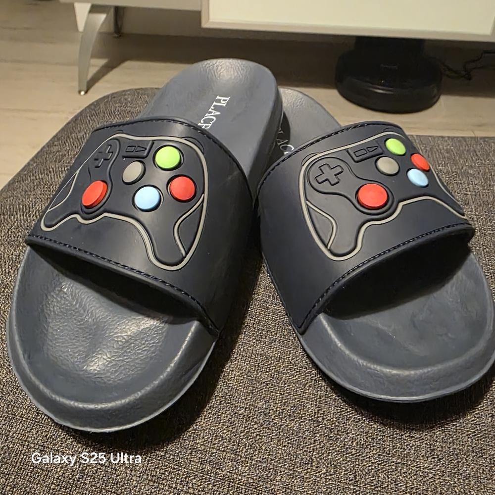 Place Navy Game Controller Slides RV